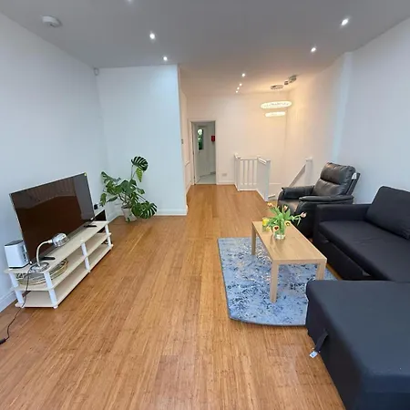 Bell Street 2 Bedroom Flat B